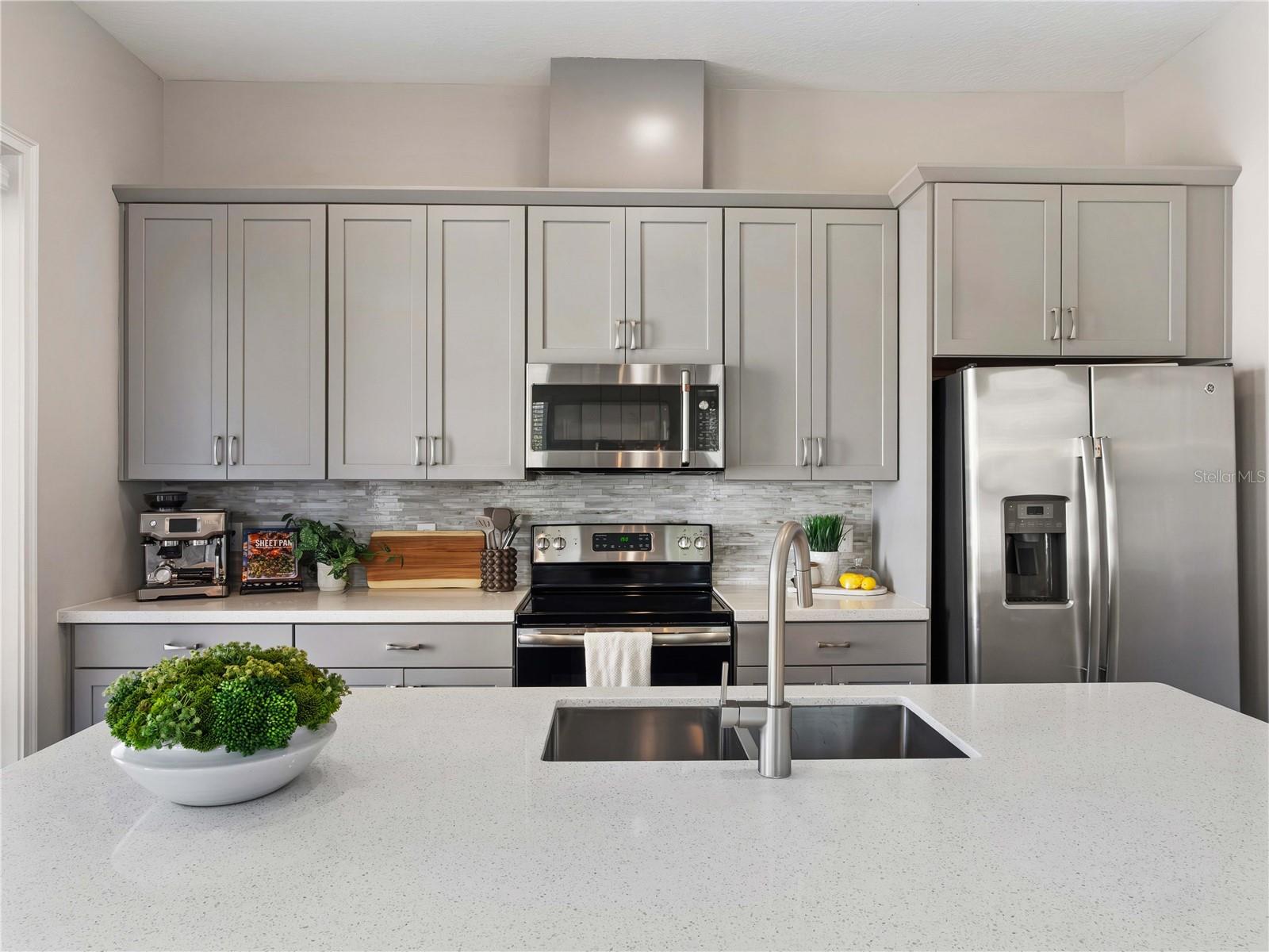 LAUREATE PARK NBRHD CENTER PH 1 - Residential