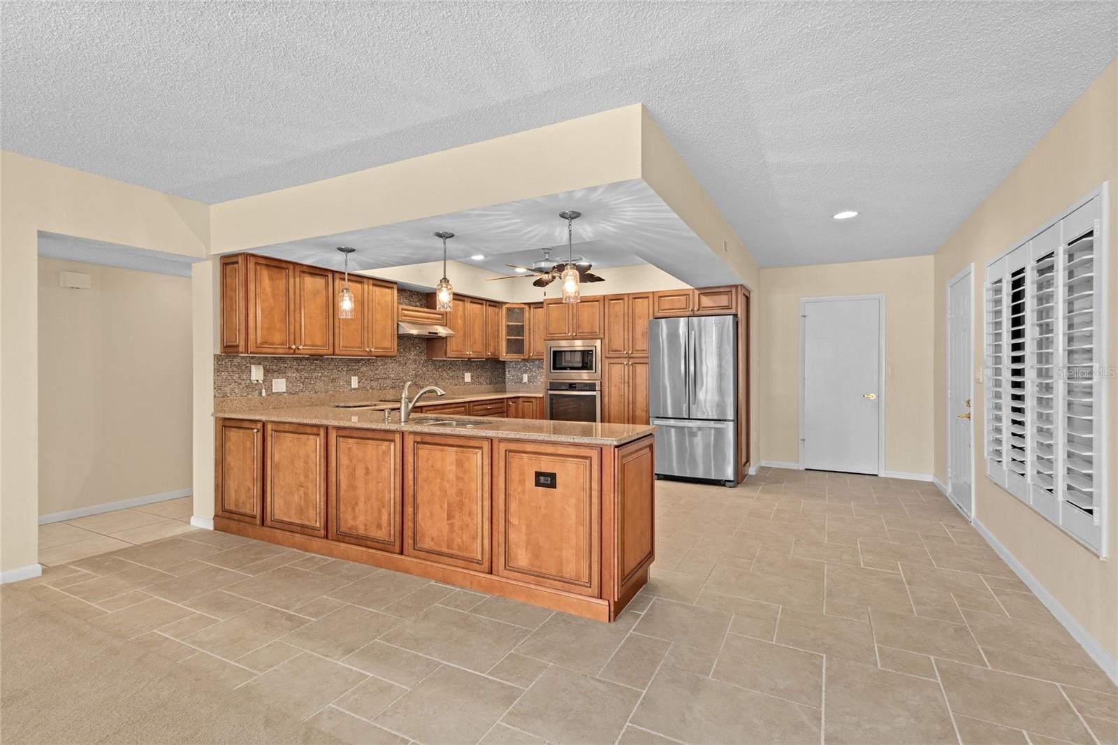 3230 SOUTHSHORE DRIVE 33A
