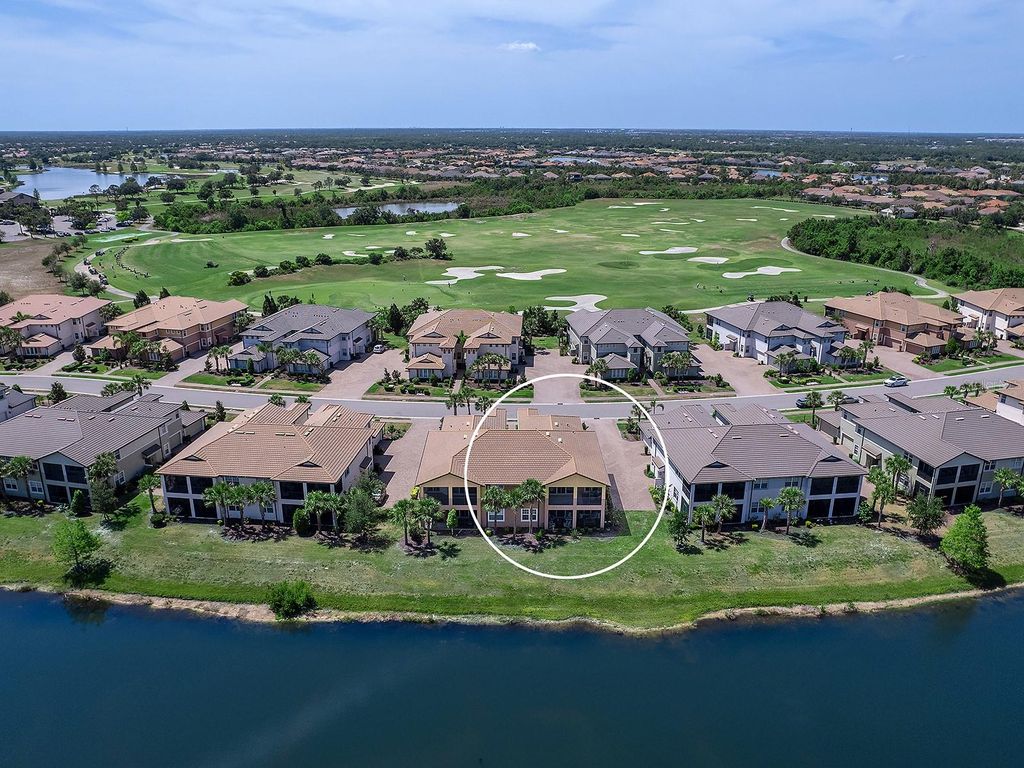 Photo of 7425 Divot Loop, Lakewood Ranch, FL 34202 (MLS # A4649835)