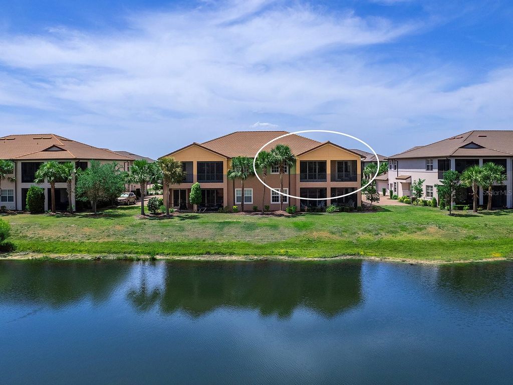 Photo of 7425 Divot Loop, Lakewood Ranch, FL 34202 (MLS # A4649835)