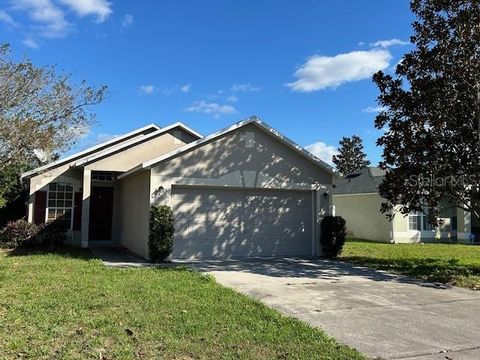 A home in DELAND