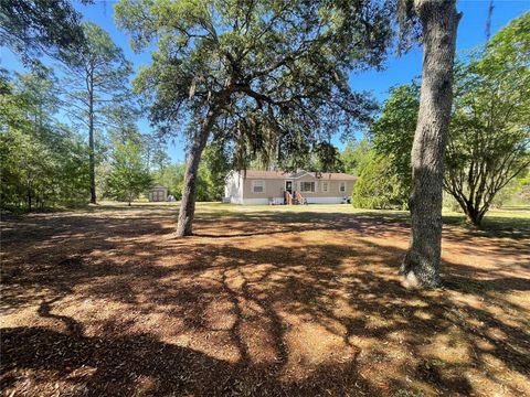 Photo of 14050 SE 20 Street, Morriston, FL 32668 (MLS # OM722884)
