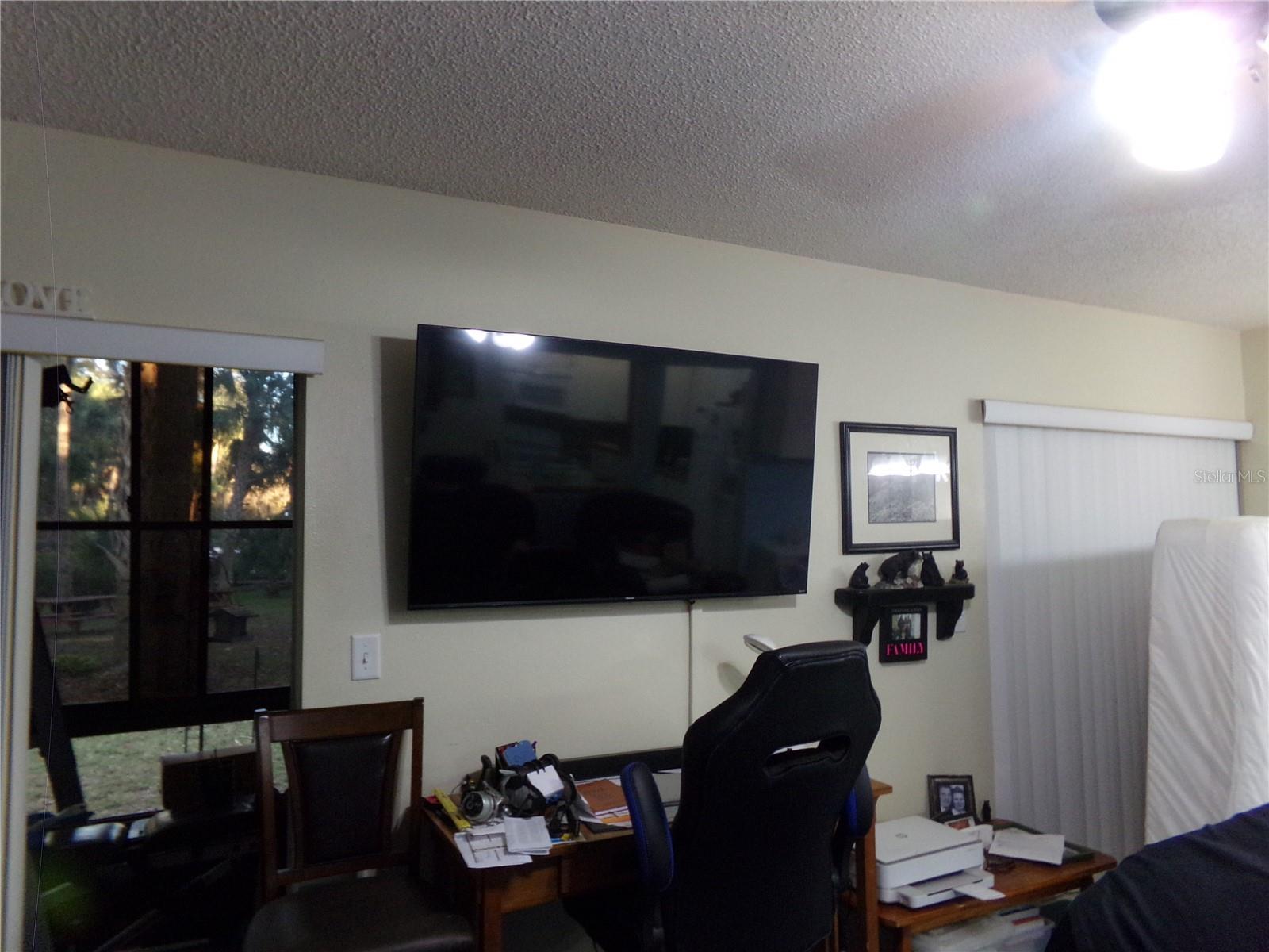 LAKESIDE CONDO APTS - Residential