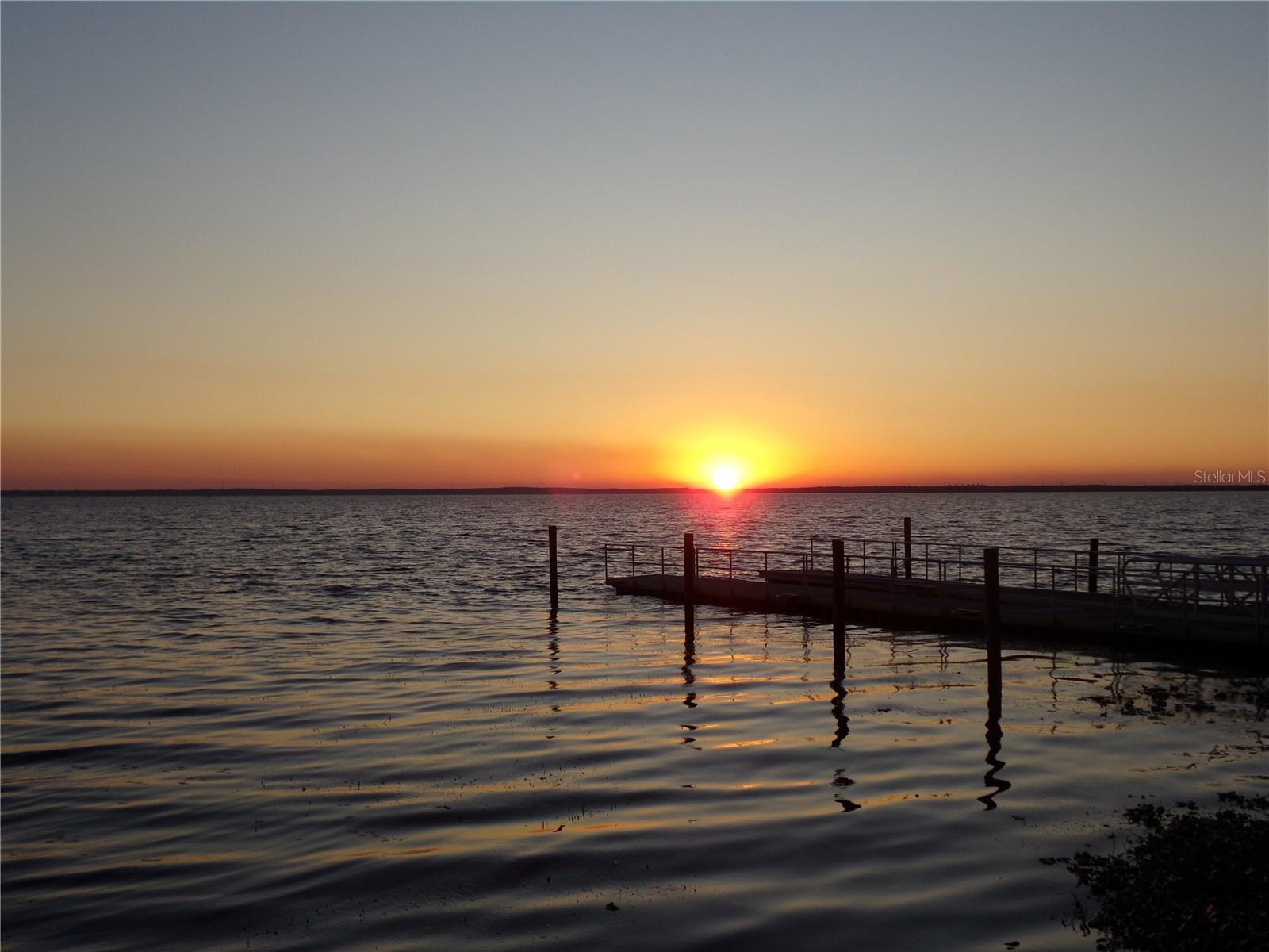 LAKESIDE CONDO APTS - Residential