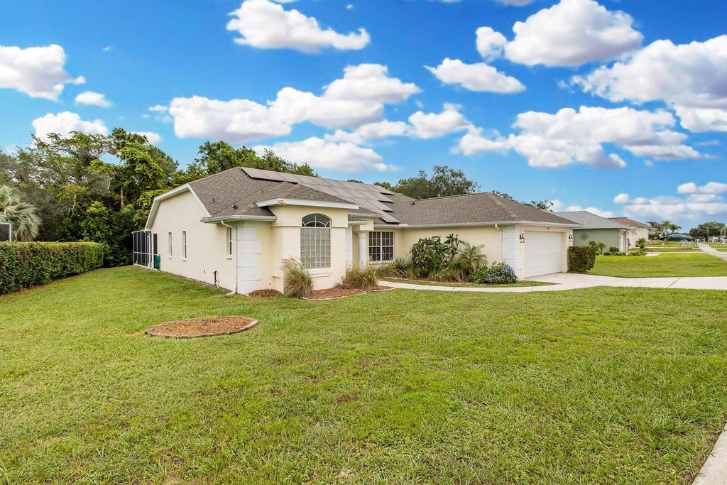 Photo of 10435 Audie Brook Drive, Spring Hill, FL 34608 (MLS # W7890136)