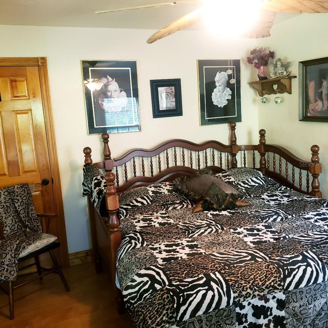 ICHETUCKNEE RIVER ESTATE - Residential