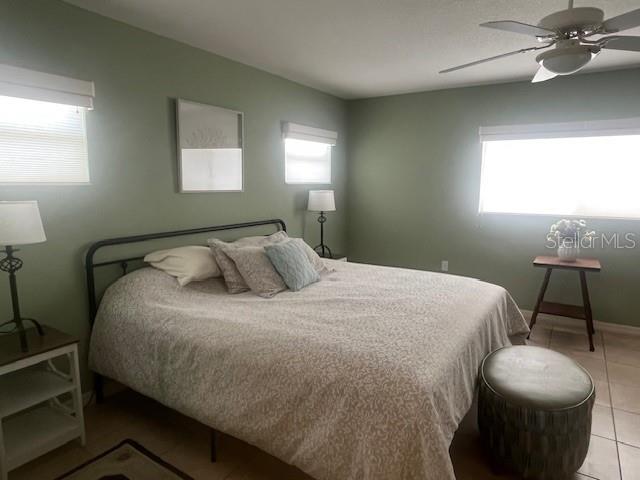 ON TOP OF THE WORLD - Residential Lease