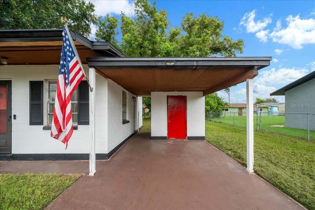 Photo of 1708 E Ohio Street, Plant City, FL 33563 (MLS # G5116051)
