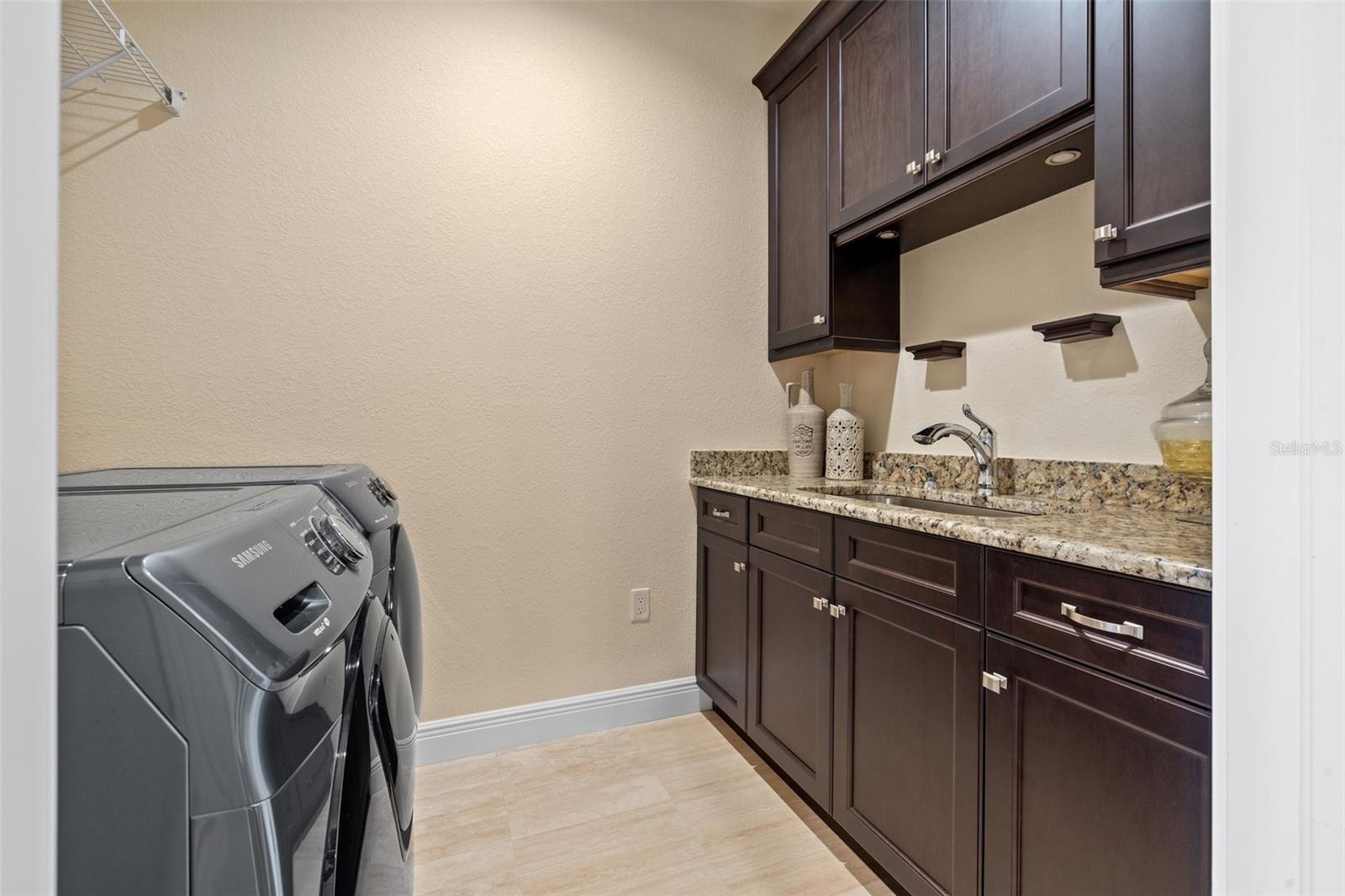 VILLAS AT DATE PALM - Residential