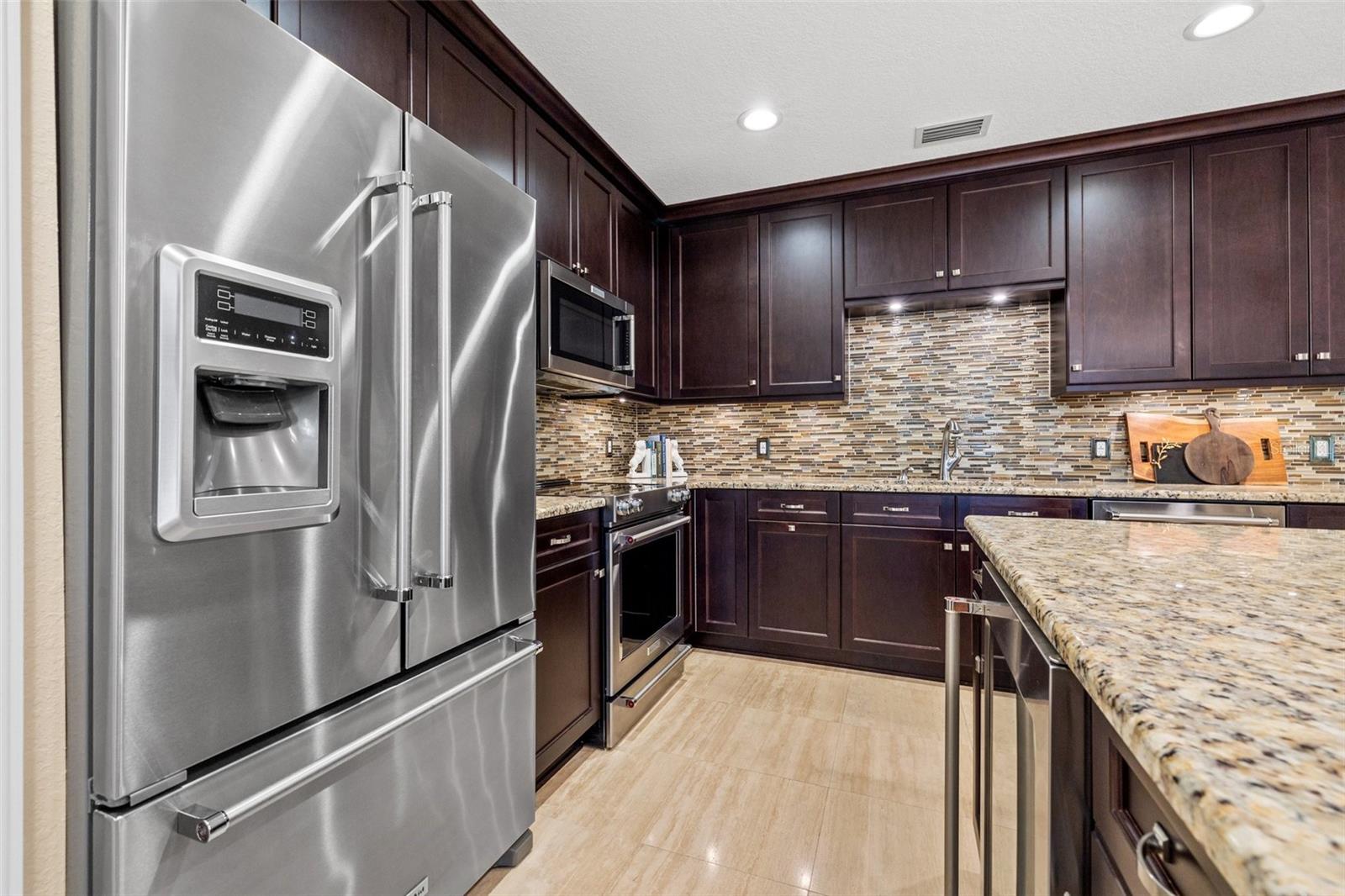 VILLAS AT DATE PALM - Residential