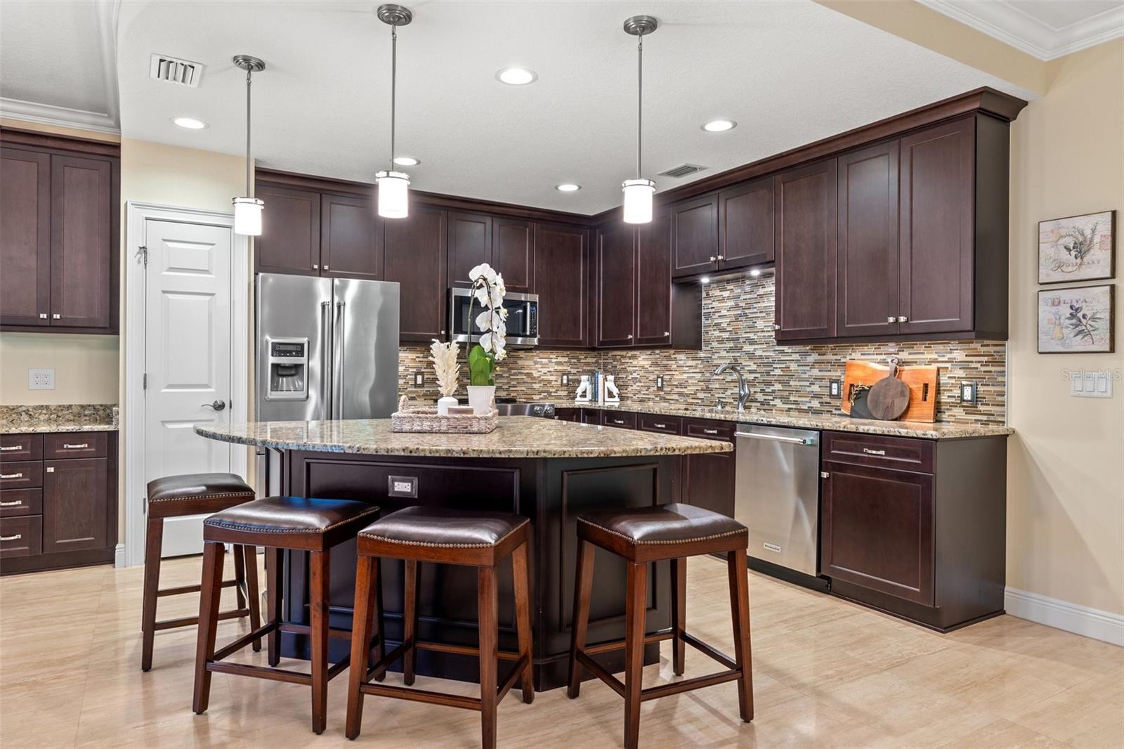 VILLAS AT DATE PALM - Residential