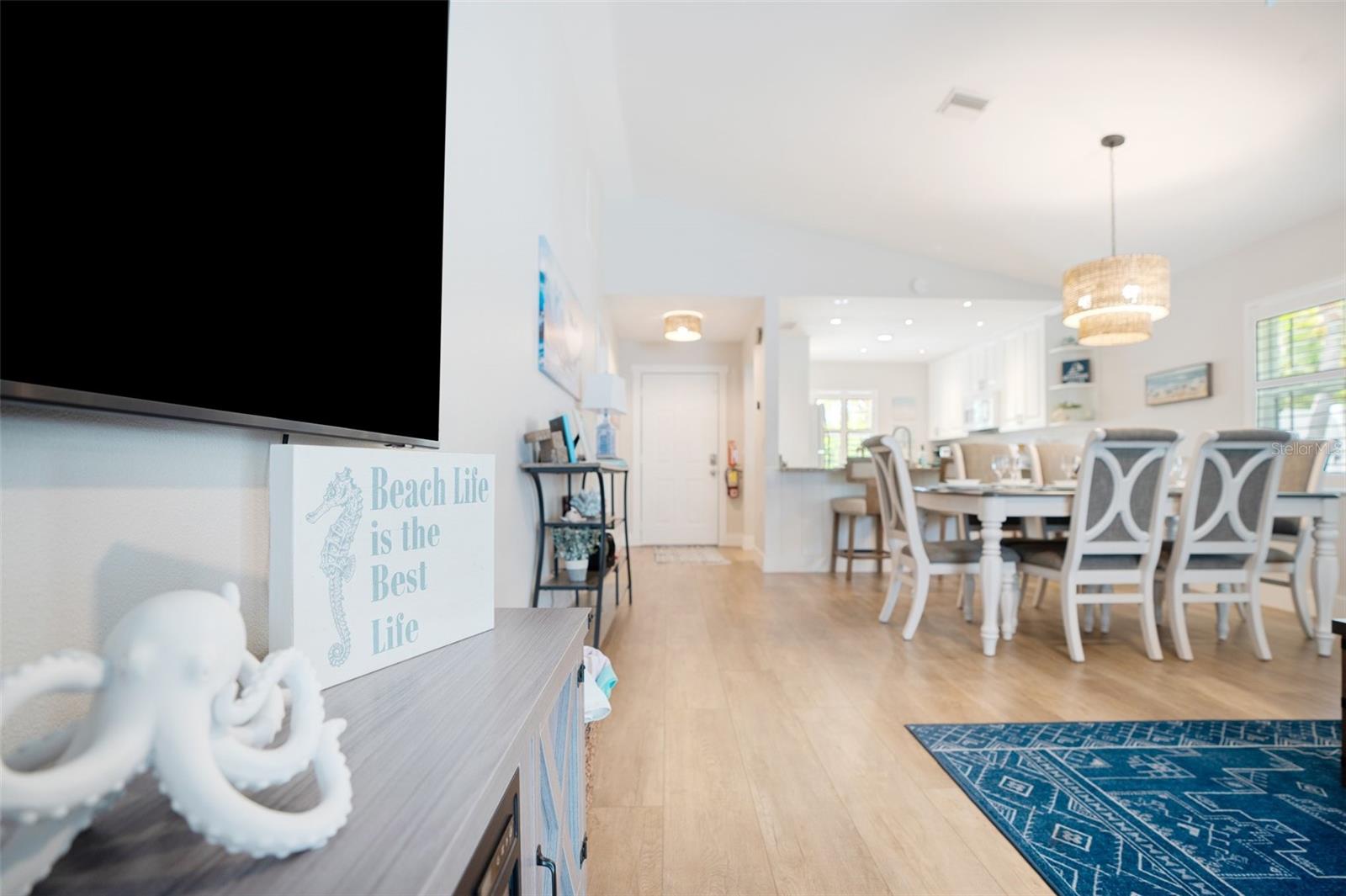 ROSELAWN - Residential Income