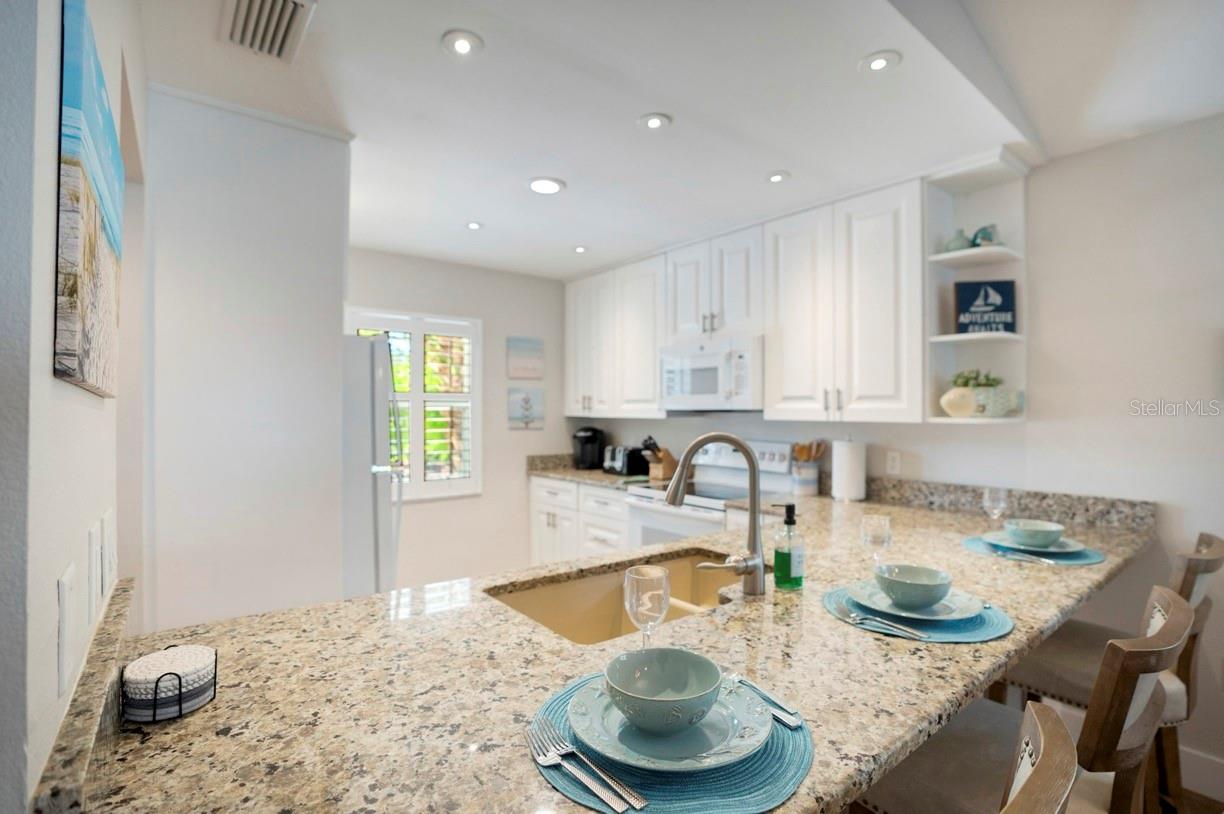 ROSELAWN - Residential Income