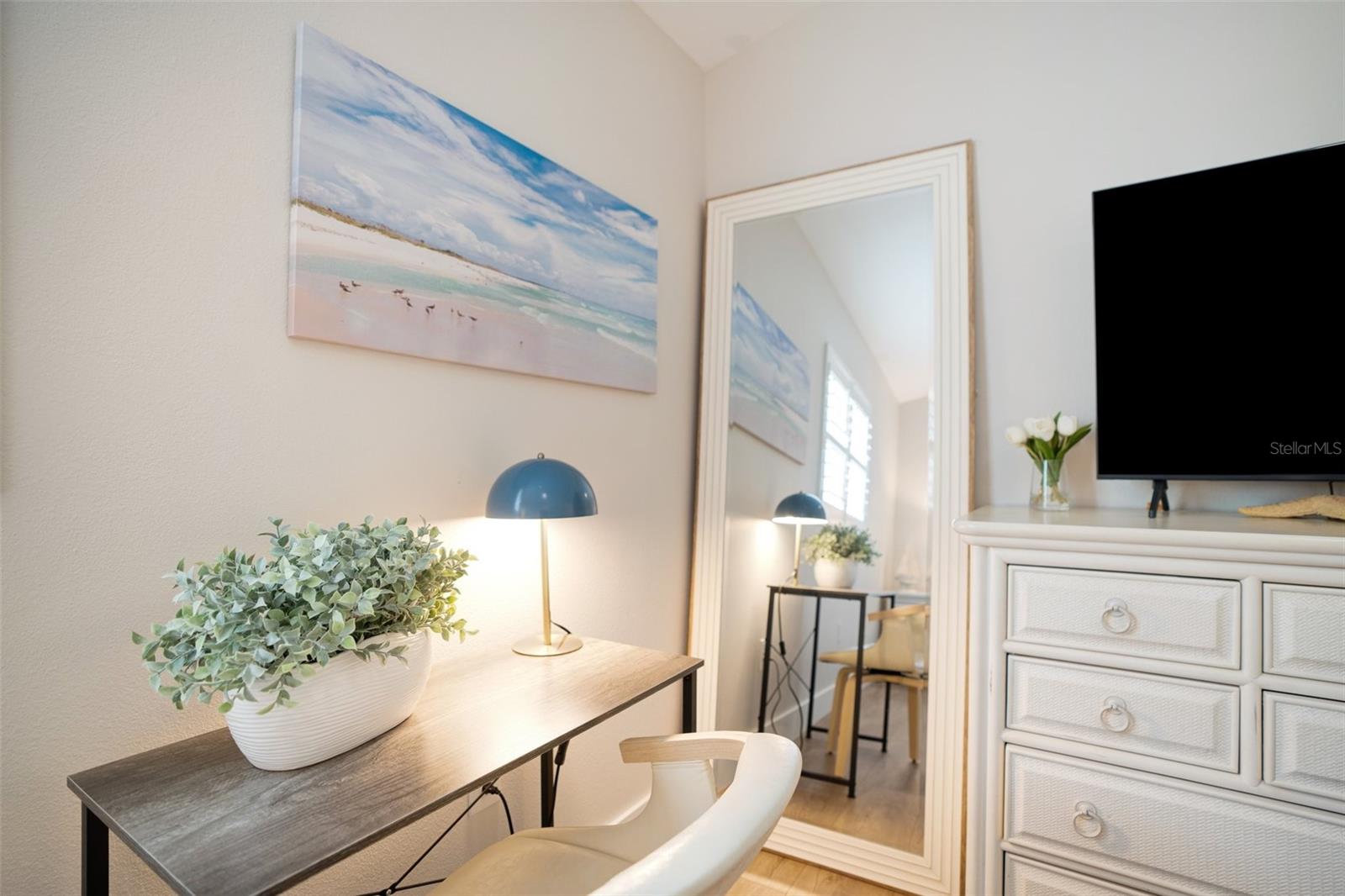 ROSELAWN - Residential Income