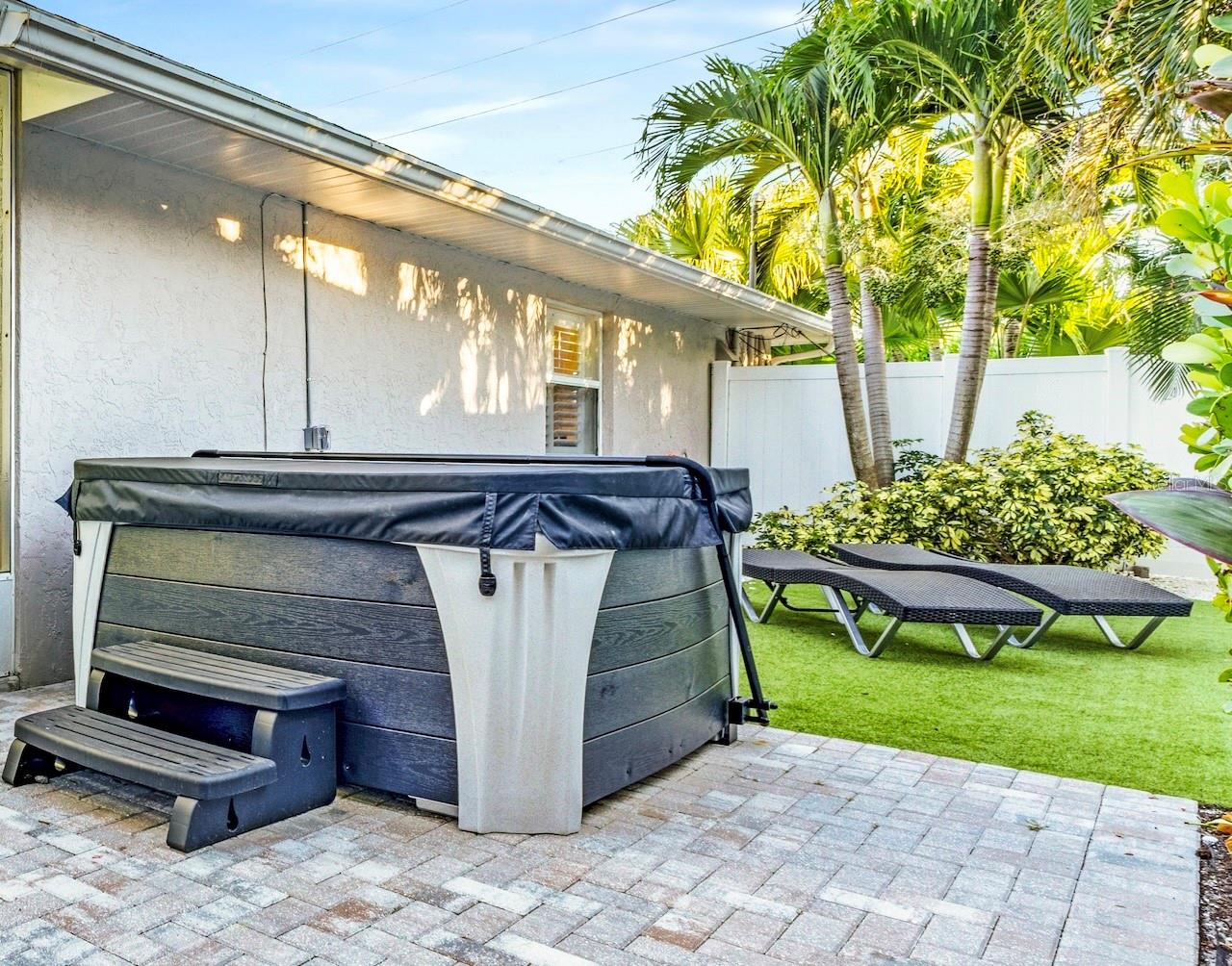 ROSELAWN - Residential Income