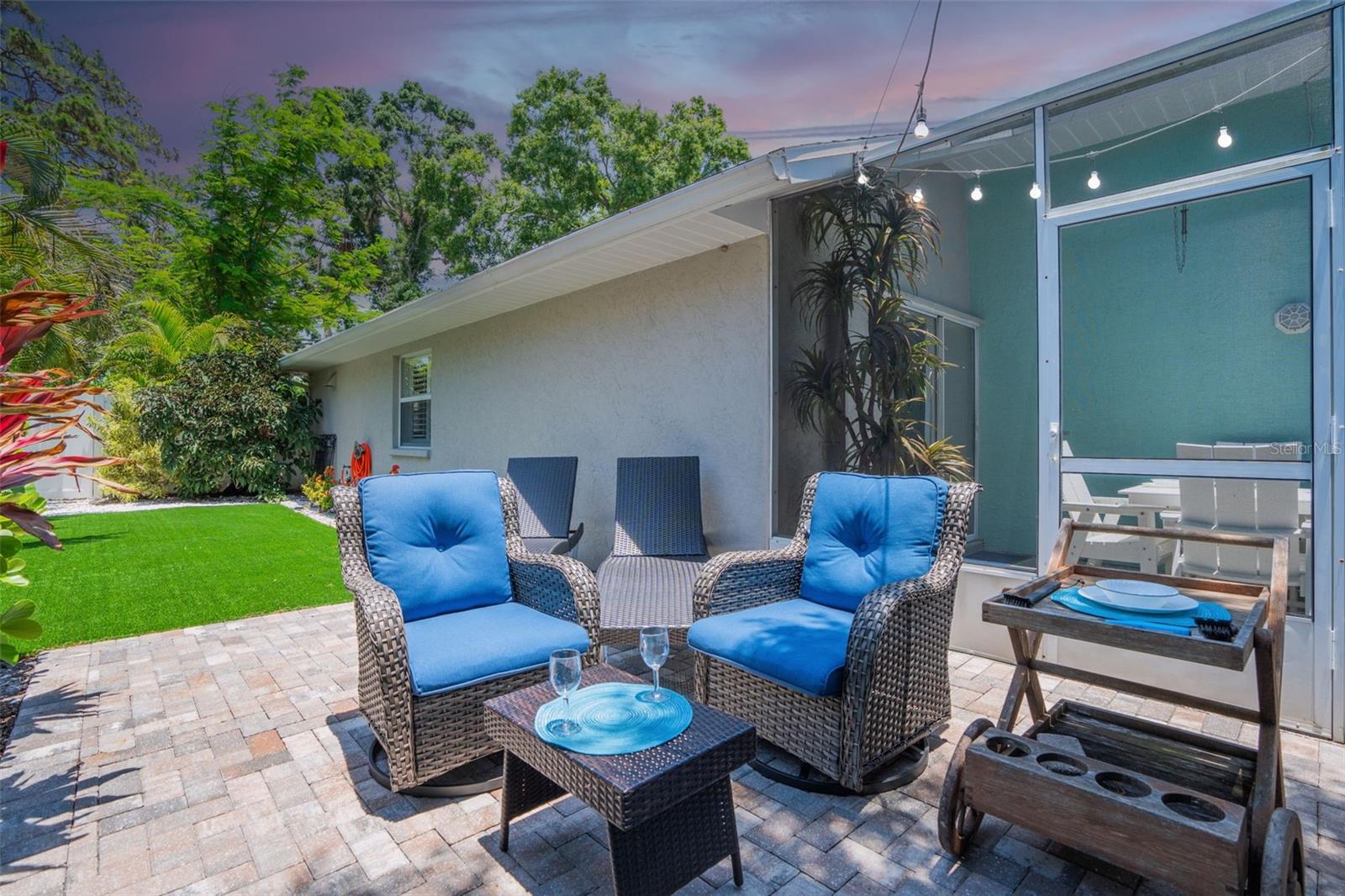 ROSELAWN - Residential Income