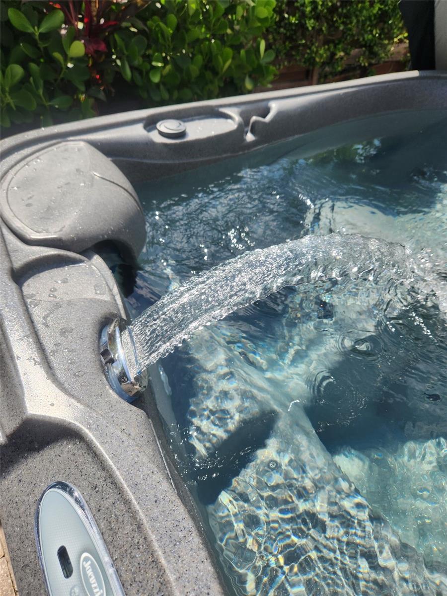 ROSELAWN - Residential Income