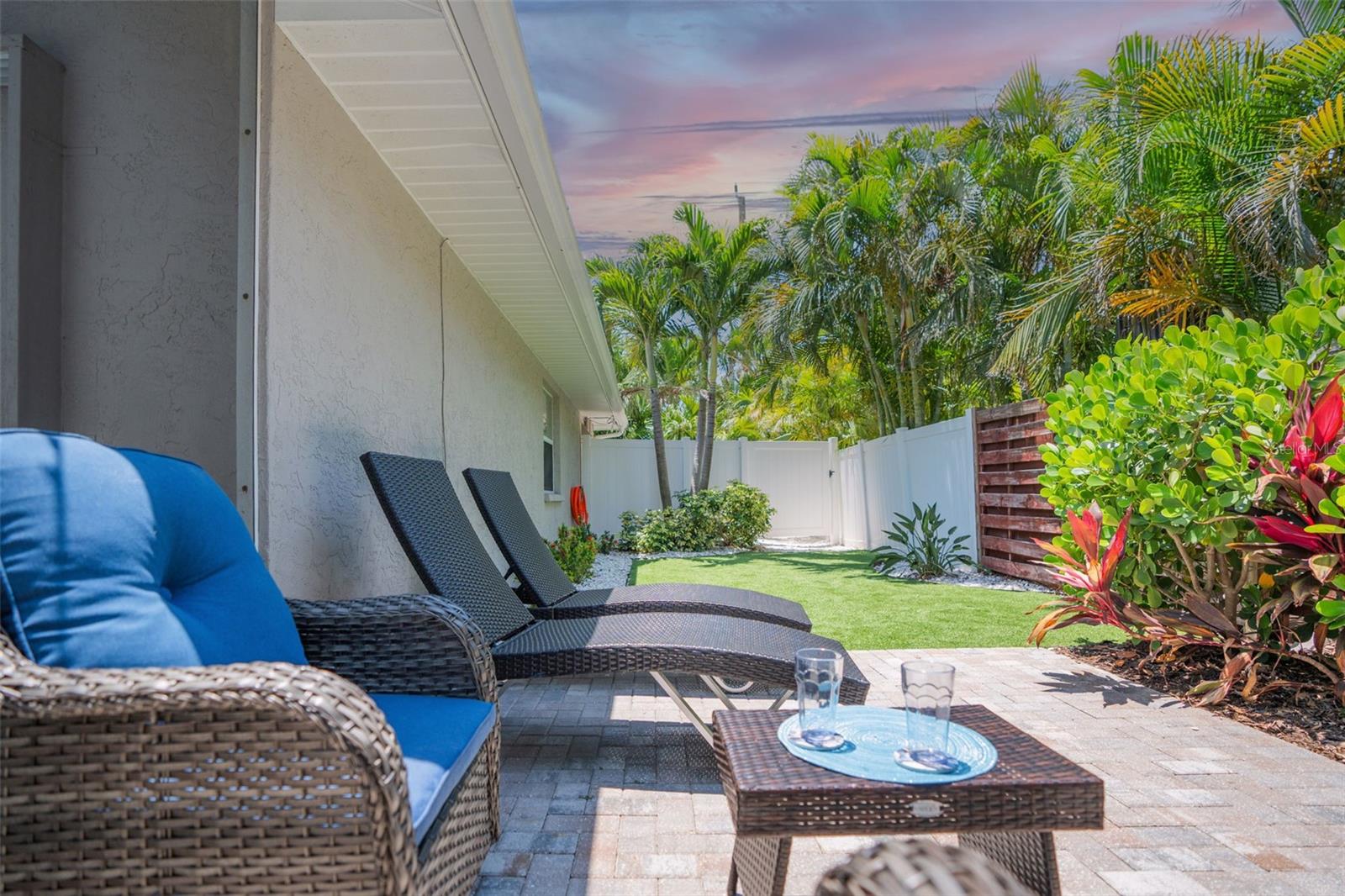 ROSELAWN - Residential Income