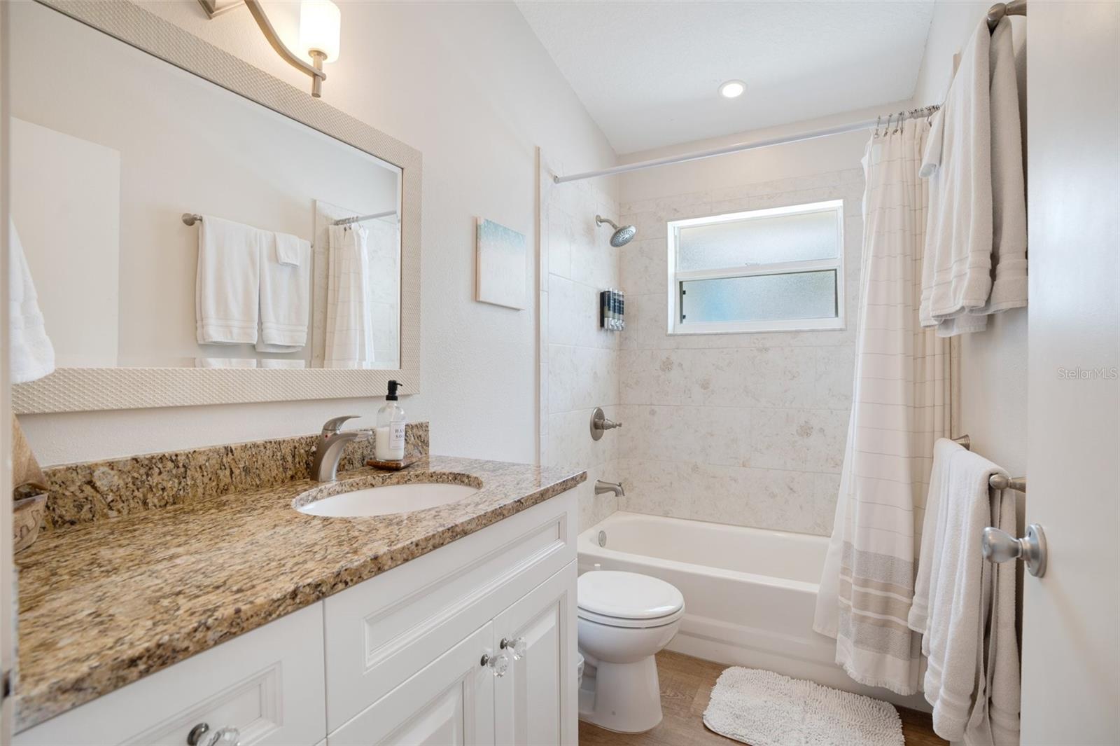 ROSELAWN - Residential Income