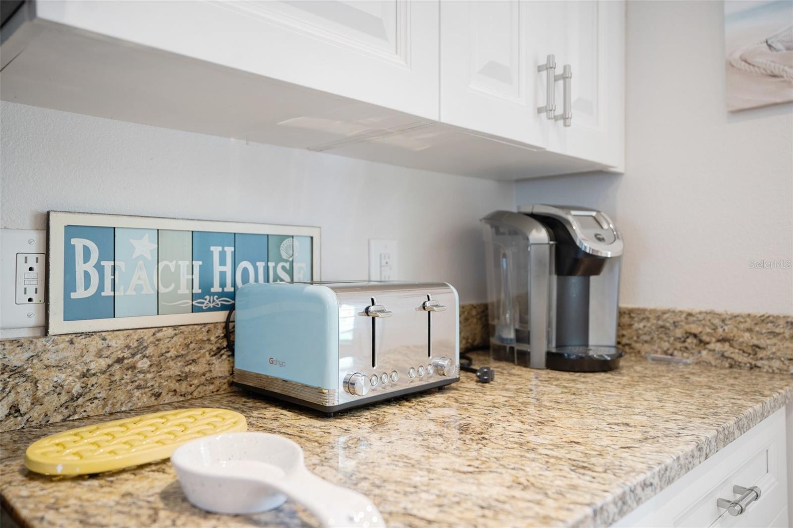 ROSELAWN - Residential Income