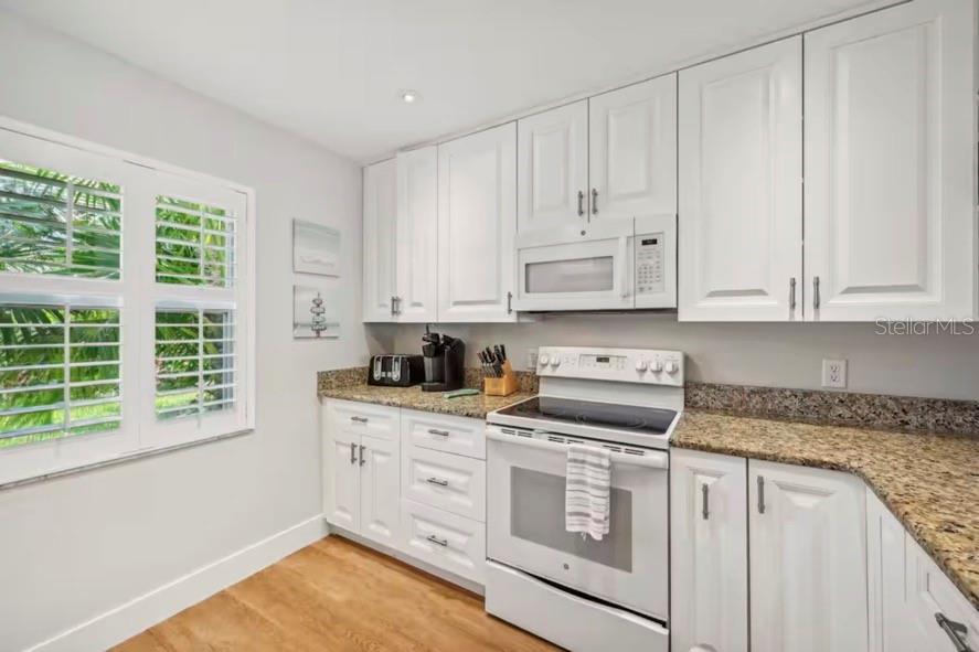 ROSELAWN - Residential Income