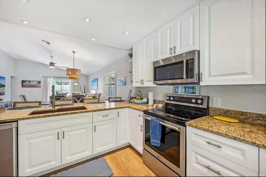 ROSELAWN - Residential Income