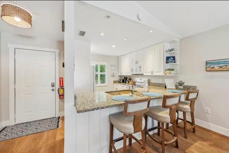 ROSELAWN - Residential Income