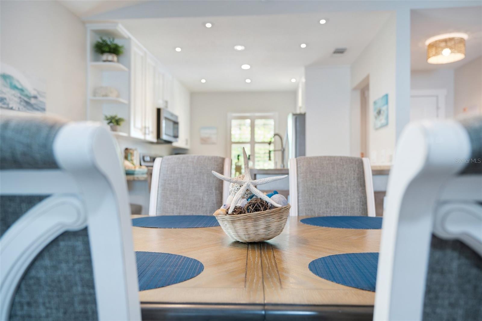 ROSELAWN - Residential Income