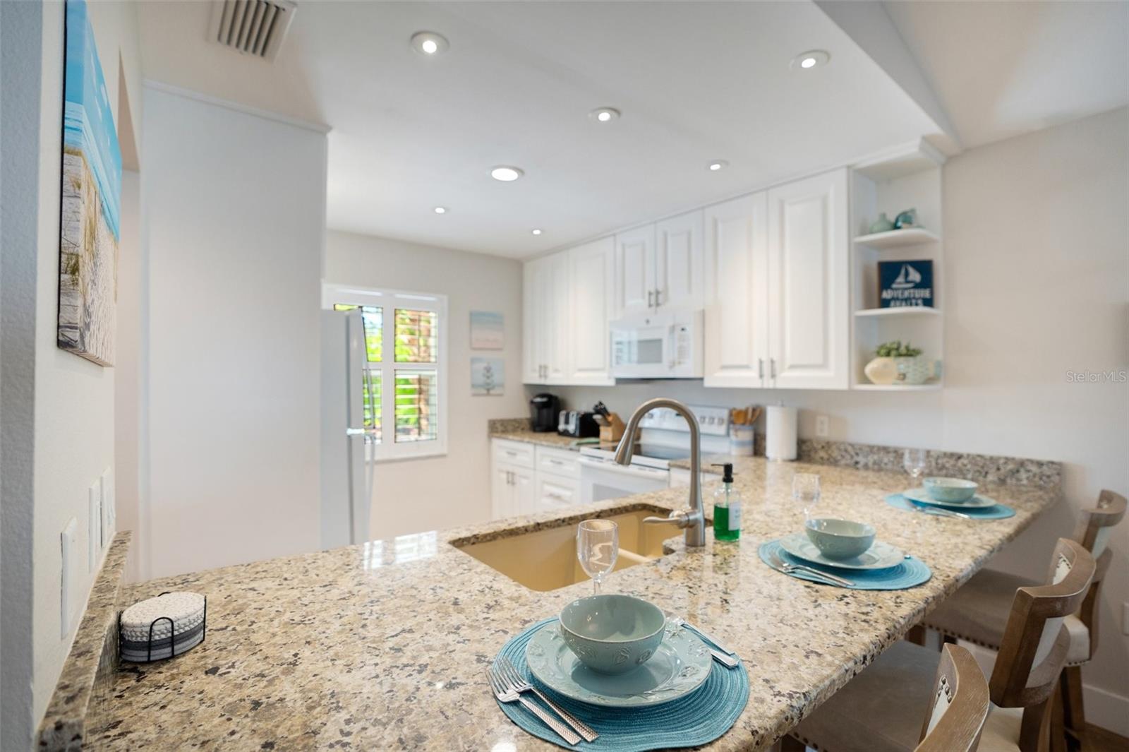 ROSELAWN - Residential Income