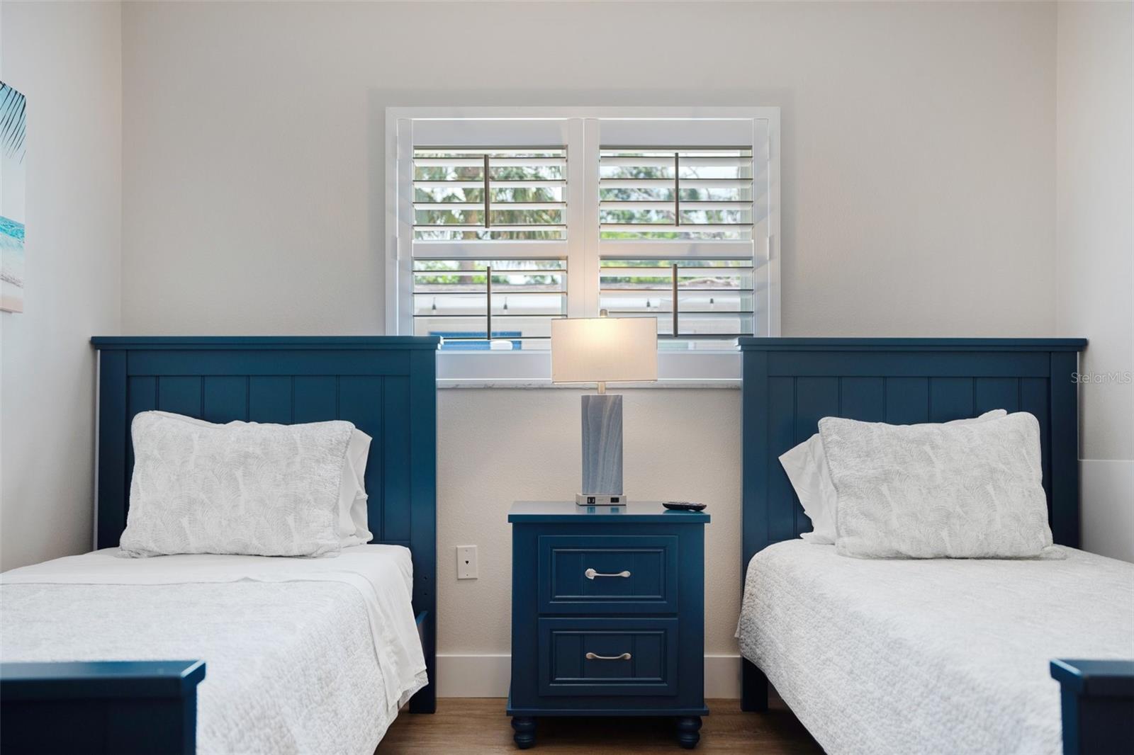 ROSELAWN - Residential Income