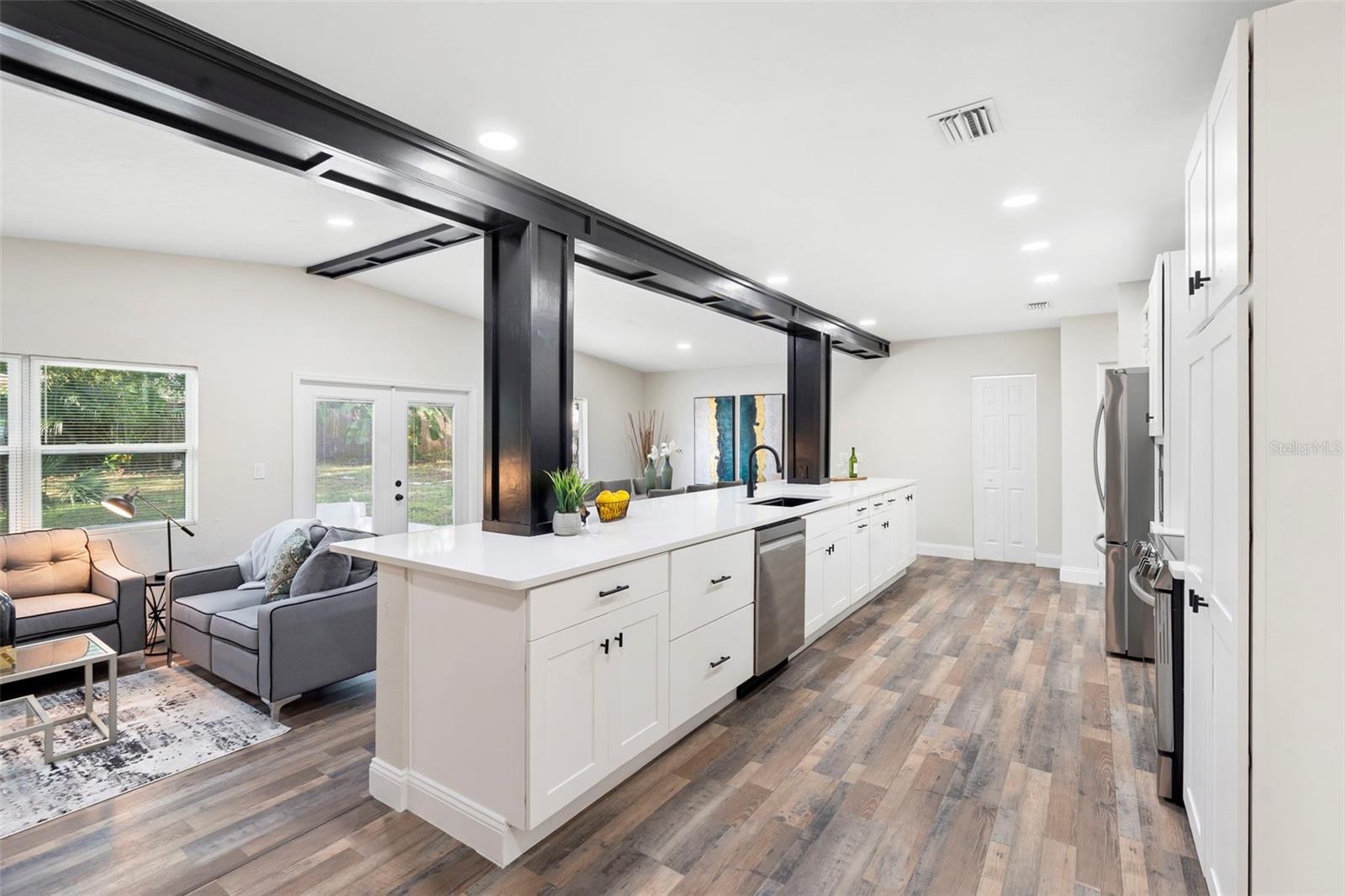 OAKLAND SHORES - Residential