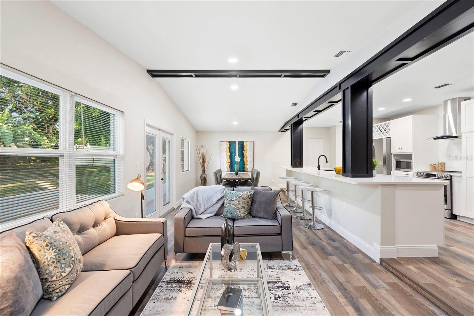 OAKLAND SHORES - Residential