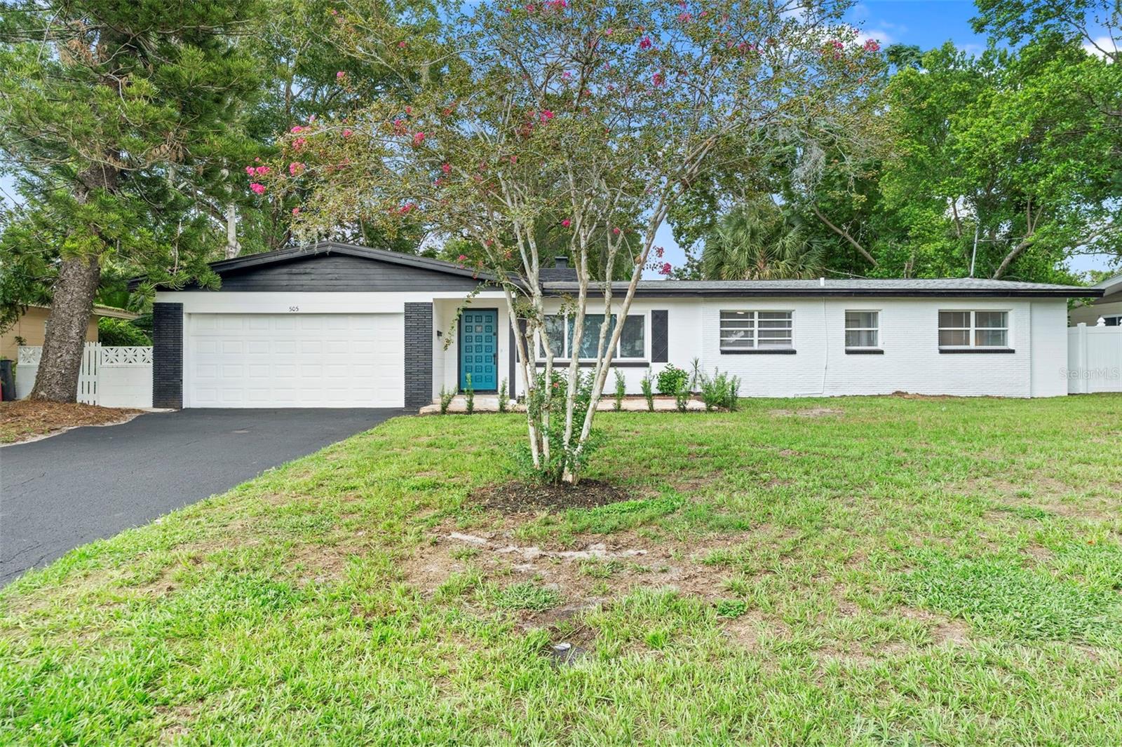 OAKLAND SHORES - Residential