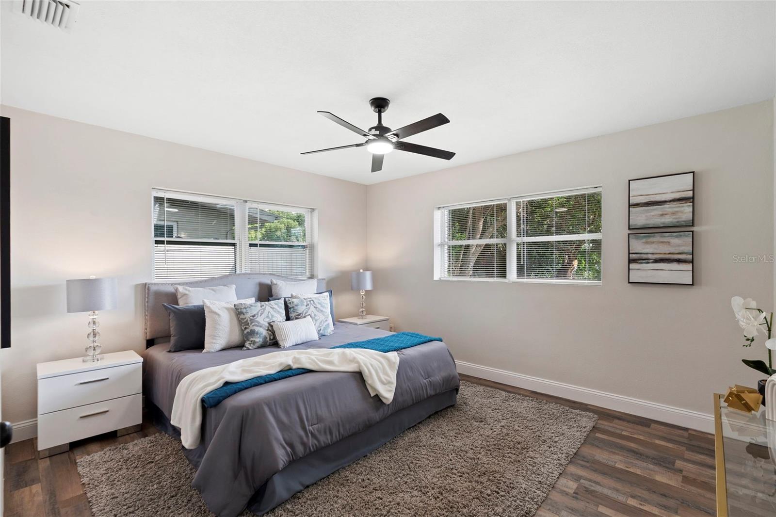 OAKLAND SHORES - Residential