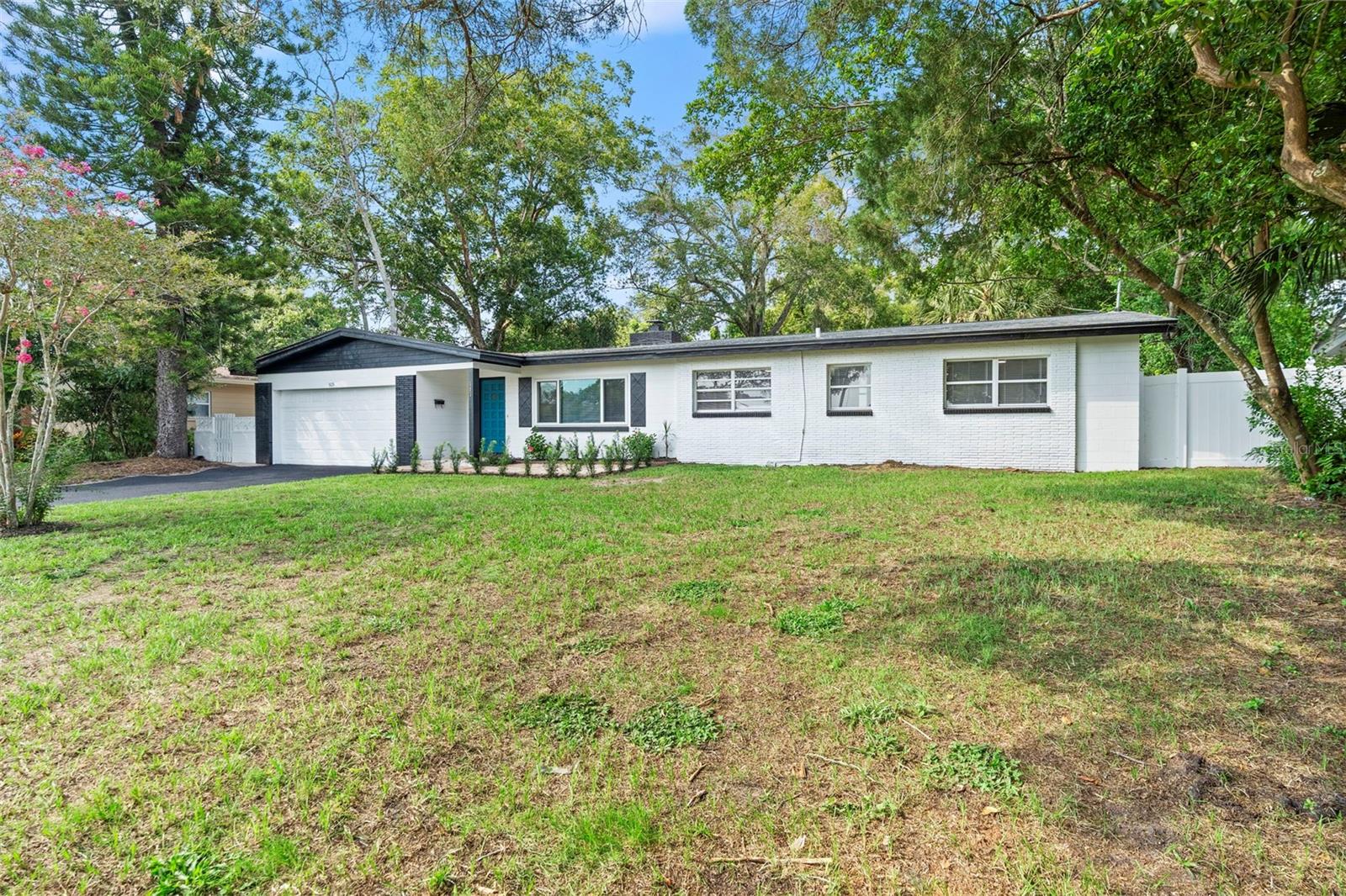 OAKLAND SHORES - Residential