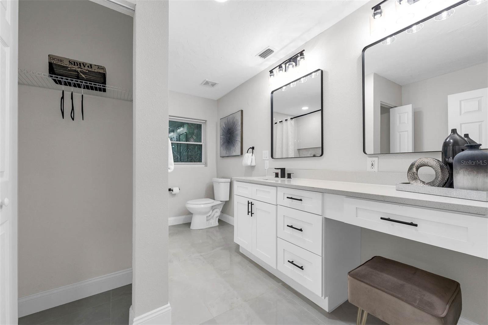 OAKLAND SHORES - Residential