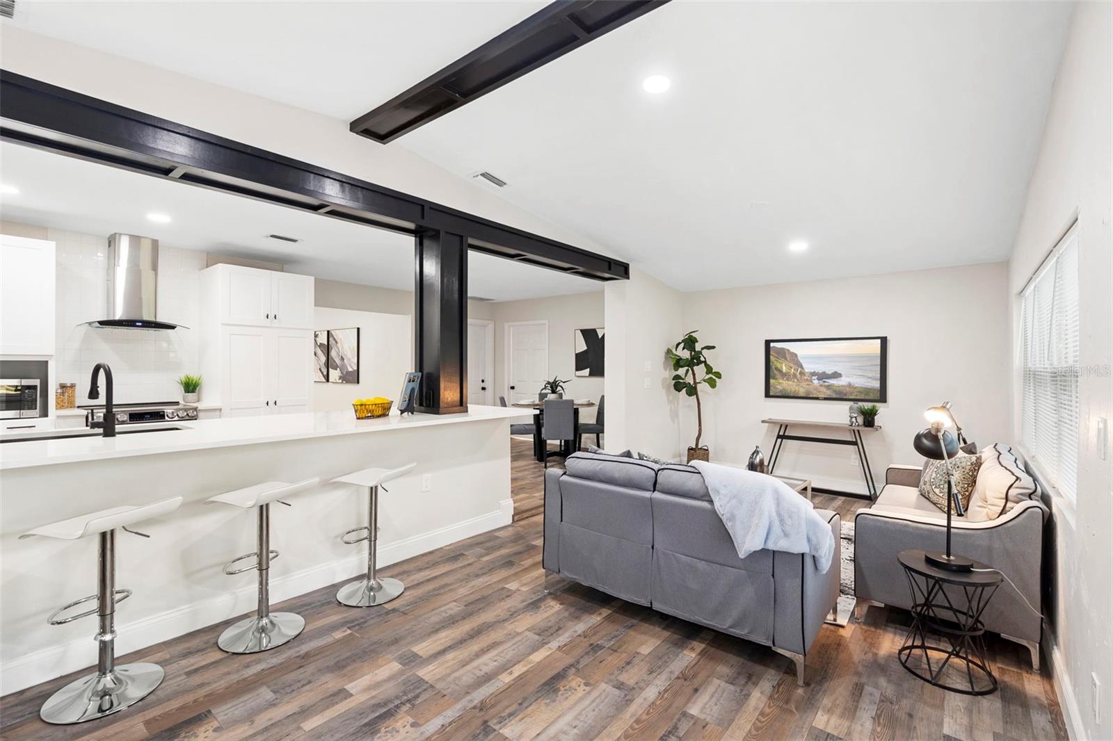 OAKLAND SHORES - Residential