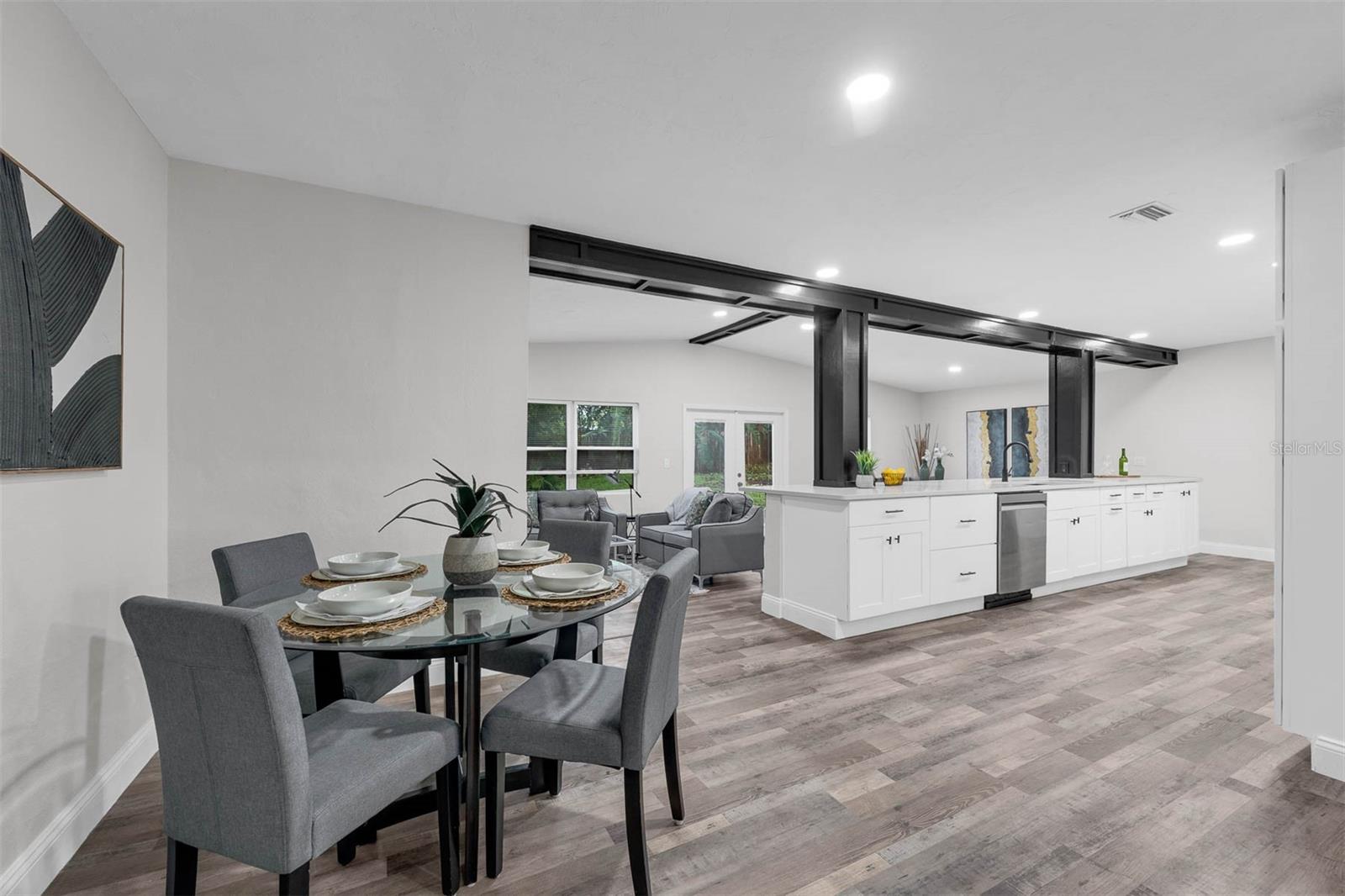 OAKLAND SHORES - Residential