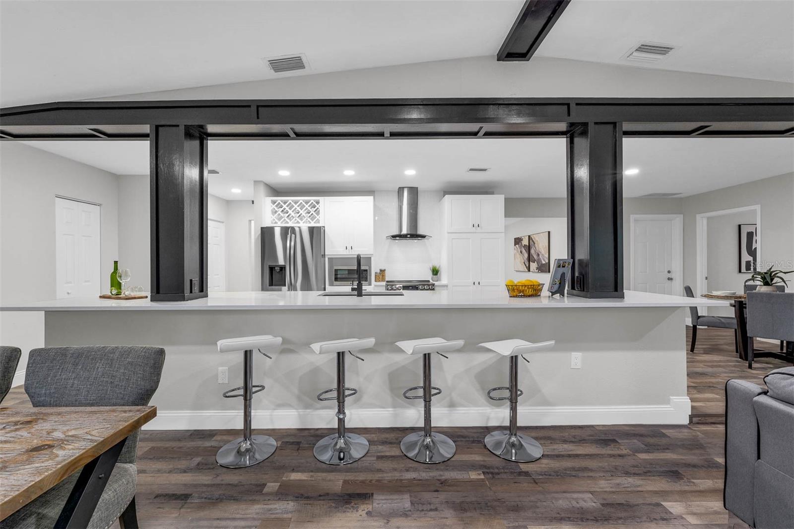 OAKLAND SHORES - Residential