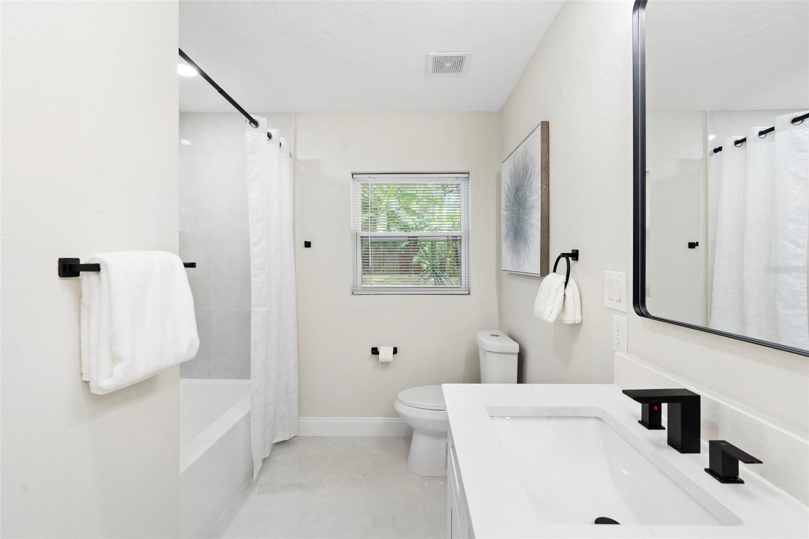 OAKLAND SHORES - Residential