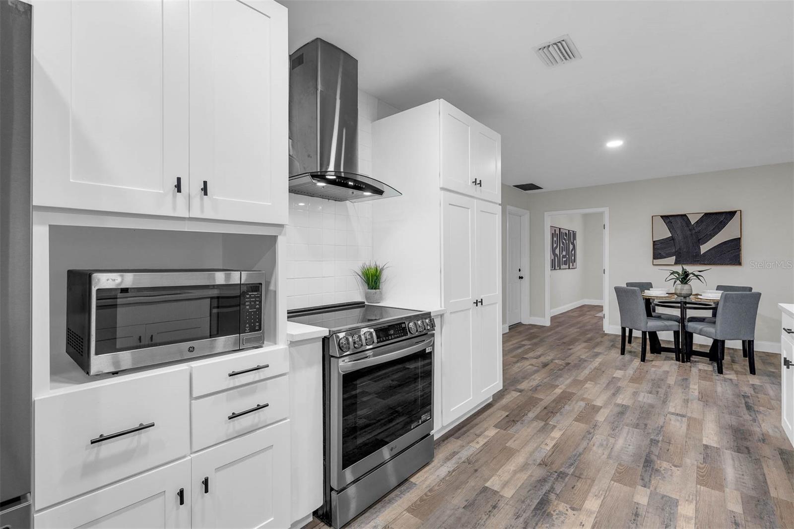 OAKLAND SHORES - Residential