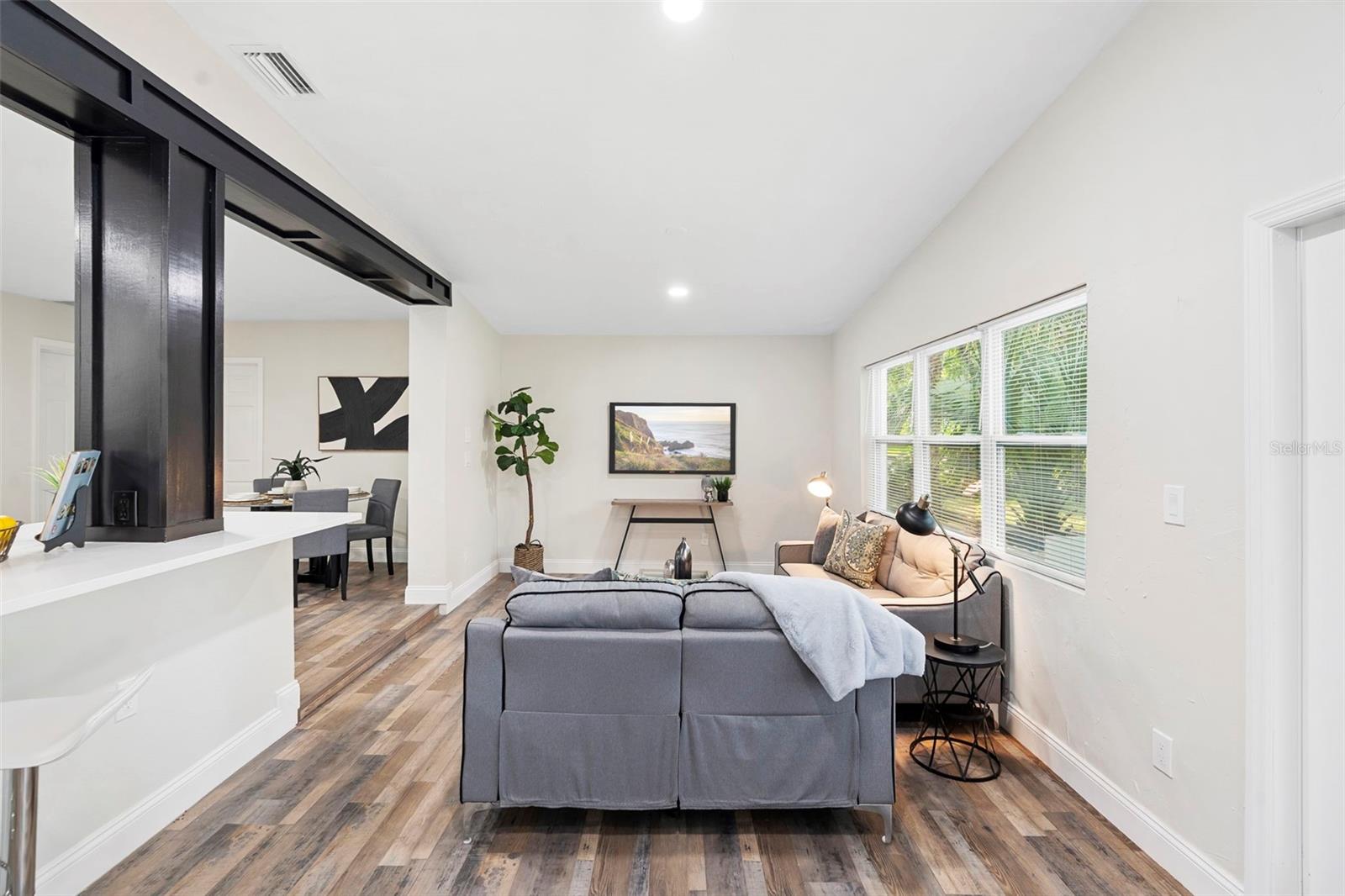 OAKLAND SHORES - Residential