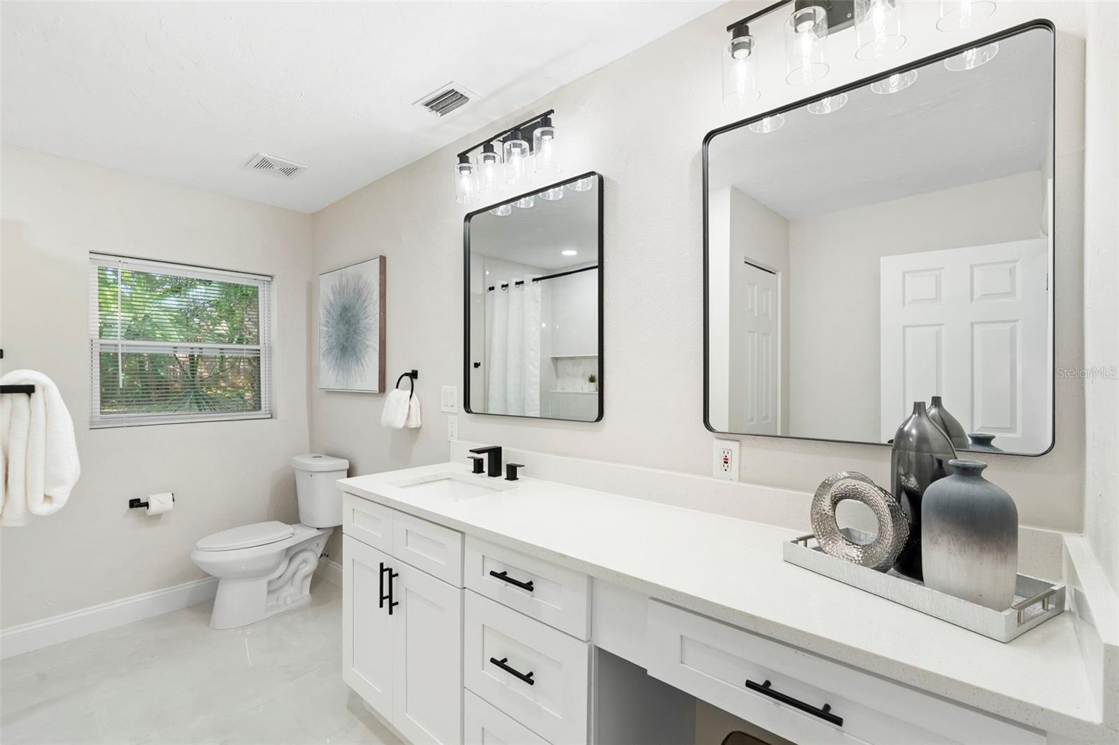 OAKLAND SHORES - Residential