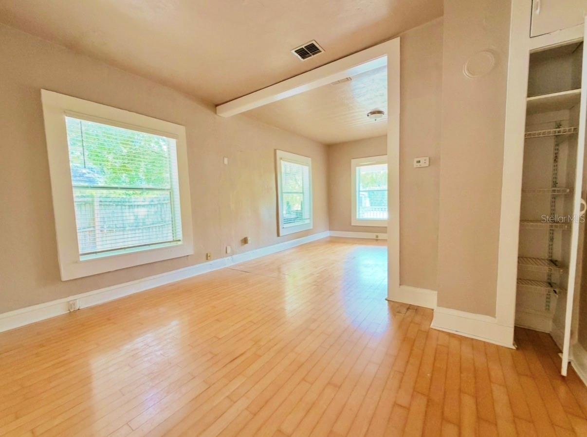 IVANHOE TERRACE - Residential Lease