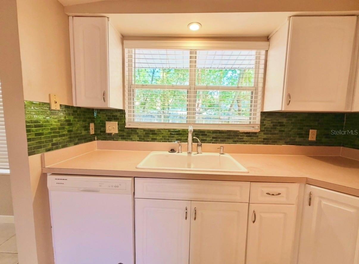 IVANHOE TERRACE - Residential Lease