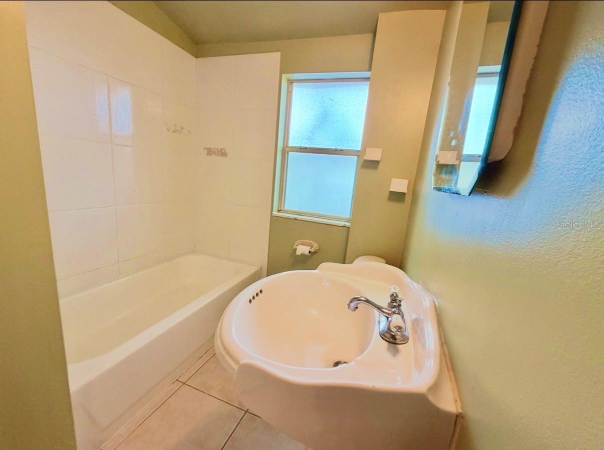 IVANHOE TERRACE - Residential Lease