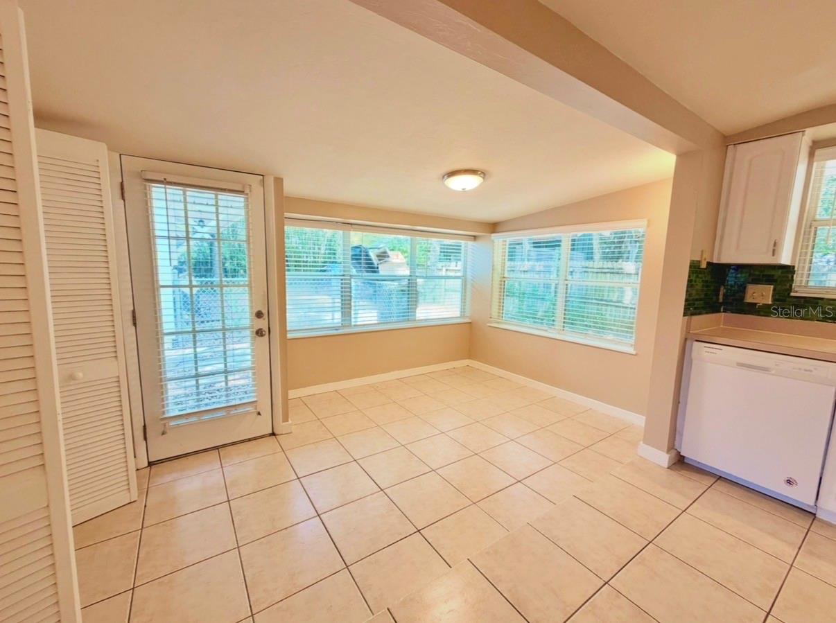IVANHOE TERRACE - Residential Lease