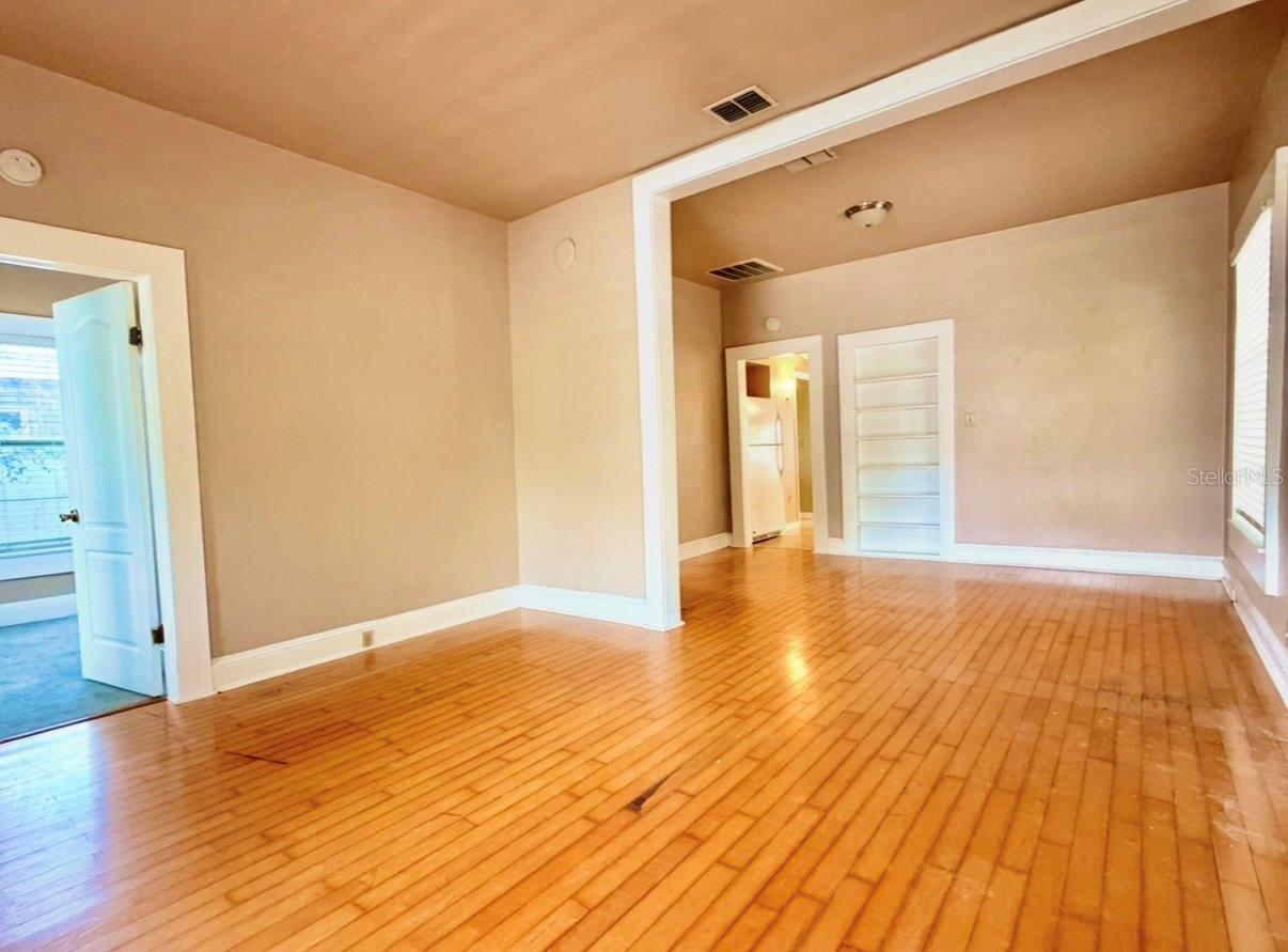IVANHOE TERRACE - Residential Lease