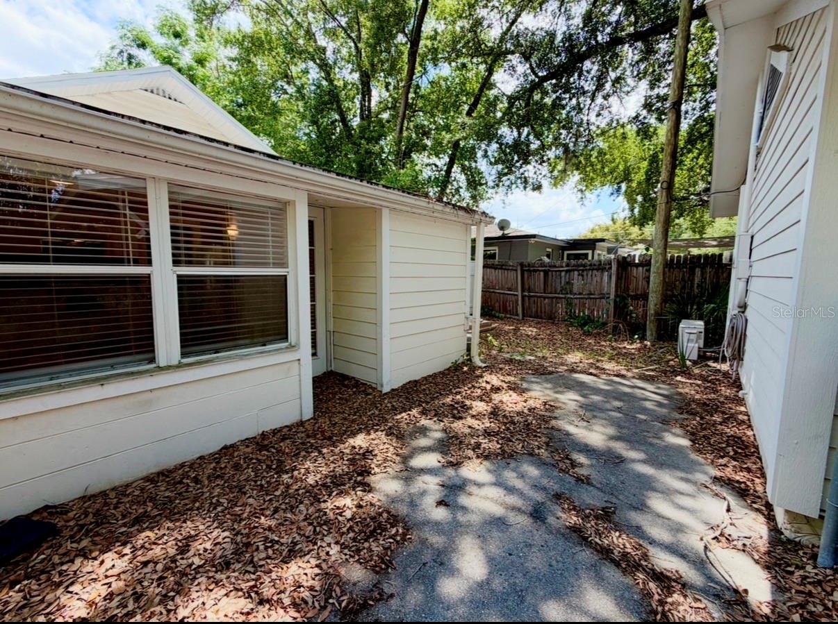 IVANHOE TERRACE - Residential Lease
