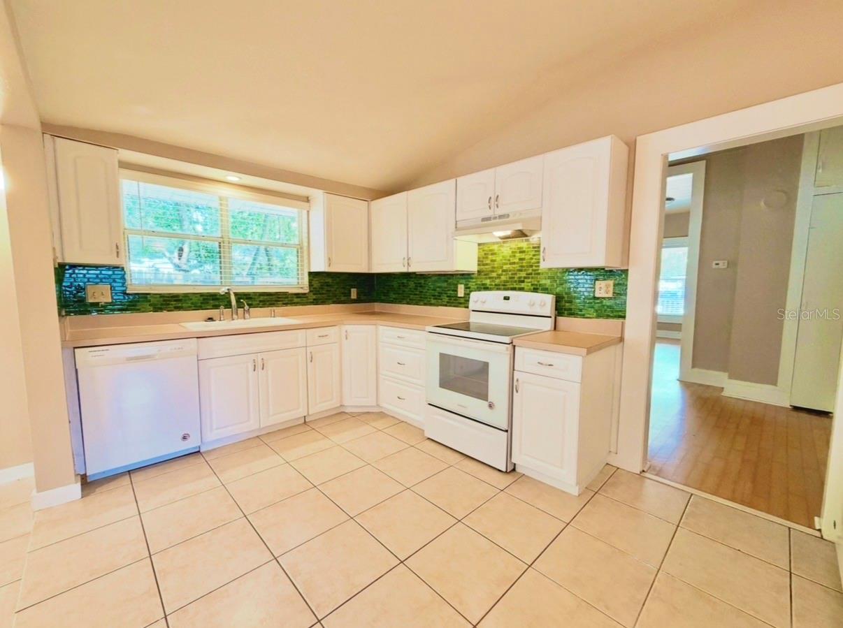 IVANHOE TERRACE - Residential Lease